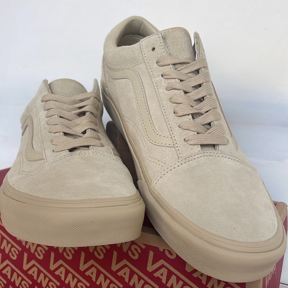 Vans Men’s Old Skool
Mono Suede Tan
VN000CP5TAN
Sneakers - Picture 7 of 16